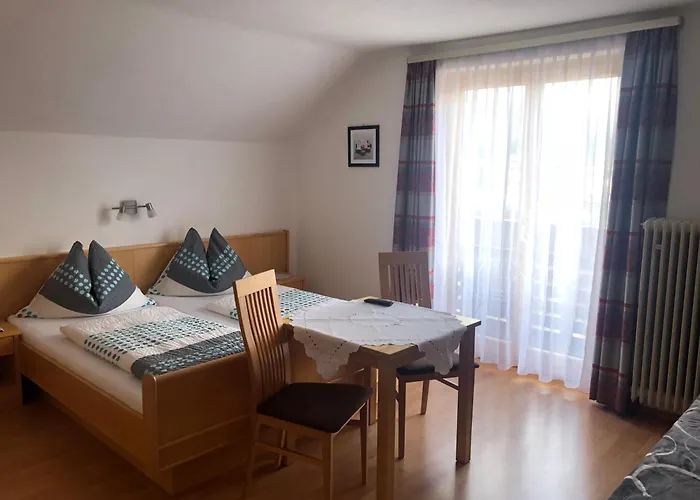 Lasserhof بيت ضيافة آيغن إم إنشتال